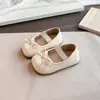 Zapatos pequeños de cuero estilo princesa para niñas, brillantes con diseño de diamantes y moño, suela suave, adecuados para combinar con faldas al salir, elegantes zapatos de vestir
