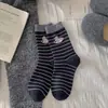 Calcetines Cálidos de Invierno para Mujer, Calcetines Japoneses Lindos de Animales de Media Pantorrilla, Piel de Conejo Suave, Calcetines Holgados Rayados Estilo Universitario