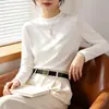 Camiseta Térmica Feminina de Cashmere Proteína com Costas Caneladas, Mangas Longas e Gola Meia-Alta, disponível em várias cores