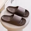 Zapatillas de Casa Estilo Nuevo Qidashun para Mujer, Zapatillas de Verano Antideslizantes con Tacto Suave, Sandalias para el Hogar para Parejas, Zapatillas de Baño al por Mayor