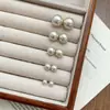 Aretes de Perla Caramel Macchiato, Mismo Estilo que Fever, Aguja de Plata 999 Swarovski, Aretes de Personalidad Vintage, Diseño de Nicho de Alta Gama