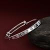 Pulsera de Flor de Trébol de Cuatro Hojas Push-Pull para Mujer, Elegante y Única Pulsera de Plata con Trébol de Cuatro Hojas CNC, Regalo para el Cumpleaños de una Amiga