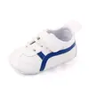 Zapatos de otoño para bebé y niño pequeño, suela suave, zapatos casuales para bebé, antideslizantes, transpirables, zapatillas blancas pequeñas, al por mayor, total 2065