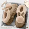 Chinelos de Algodão Fofos Femininos Outono e Inverno 2025 Novo Estilo Outwear Solado Grosso Casa Quente Pelúcia Espessos Chinelos de Algodão Inverno