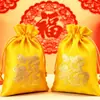 Bolsa de brocado rojo con cordón y el carácter "Fu" para recuerdos de boda, bolsas de dulces y bolsas de embalaje para almacenamiento de regalos al por mayor