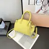 Pedido de Cliente para un Bolso Blanco de Mujer, Modelo Nuevo 2025 Bolso Bowling, Bolso Cruzado, Bolso de Mano Bolso Boston