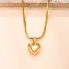 Colar de Aço Inoxidável com Pingente Único Cruzado Coração Inlaid com Diamantes Coloridos Acessórios de Joias DIY de Alta Qualidade Banhado a Ouro 18K