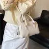 Bolso tipo almohada Boston de alta gama, Bolso de bolos con diseño de nicho, Para el trayecto diario casual, Bolso cruzado de hombro de alta gama para mujer