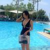 Traje de baño de mujer estilo coreano ins transfronterizo retro simple sexy con escote en V profundo talla pecho elegante diosa