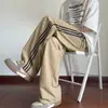 Pantalones deportivos de verano para hombre a rayas, estilo Hong Kong, tres rayas, modernos, corte holgado, retro, a rayas, pantalones casuales de pierna recta con tres rayas