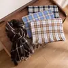 Bufanda de Cuadros para Mujer, Estilo de Moda para Viajar, Cachemira Sintética al por Mayor, Calentador de Cuello Sencillo para Negocios, Chal Cálido y Resistente al Frío, Cuadros