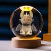 Luminária de mesa de bola de cristal luminosa transfronteiriça com escultura interna 3D, design criativo de animal de estimação fofo, ornamento de cristal para presente de Natal e aniversário