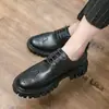 Zapatos Brogue para Hombre de Suela Gruesa Transfronterizos, Tallas 38-45, Zapatos de Trabajo Modernos de Punta Ancha, Zapatos Brogue de Cuero Tallado de Caña Baja para Hombre