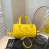 Hilo de Amor Bordado Bolsa Pequeña Verano 2025 Nuevo Bolso de Moda Trendy Coreano Versátil para Viaje de Trabajo Crossbody