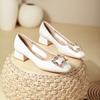 Sapatos Femininos de Salto Baixo 2025 Nova Coleção Primavera e Outono Bico Quadrado Boca Rasa Fivela Quadrada com Strass Salto Médio