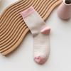 Calcetines de otoño e invierno con bordado rosa para mujer, de algodón a rayas, estilo universitario, de Corea del Sur