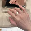 Anel Minimalista de Flor com Diamante Brilhante Personalidade Nicho Elegante Personalidade Leve Luxo Exquisito Versátil Moda Anel Empilhável