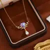 Colar Pingente de Cobre Micro-Incustado de Luxo Leve para Mulheres, Corrente para Clavícula de Aço Titânio Não Desbota, Joia de Pingente Totalmente Diamantada Versátil e da Moda Atacado