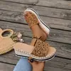 Sandalias de cuña de paja con tira ancha de estampado de leopardo transfronterizas para mujer, talla grande, comercio exterior, para uso exterior en verano, antideslizantes, de suela gruesa, para vacaciones y ocio