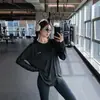Outono e Inverno Tamanho Plus Roupas de Fitness para Yoga Manga Longa Solta Comprimento Médio Cobre o Quadril Aparência Emagrecedora Calça de Yoga Traje Esportivo de Secagem Rápida