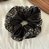 Scrunchie de Tecido Colorido Sólido com Patchwork Floral de Moda Vintage com Toque de Luxo, Elástico de Cabelo Versátil, Corda Elegante para Rabo de Cavalo, Acessório de Cabelo