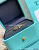Anillo Doble T de Alta Gama Versión Alta para Hombres y Mujeres Chapado en Oro de 18K Lujo Ligero Nudo de Cuerda Doble T 1 Versión Ancho Estrecho Incrustado con Diamantes Anillo Apilable