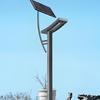 Fabricante Produz Postes de Iluminação Pública com Alimentação da Rede Elétrica Integrada e Padrão de Tubo Quadrado, Postes de Iluminação Pública 6,7m 8m Postes de Iluminação Pública Quadrados
