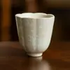 Taza de té de cerámica fabricada en fábrica con diseño floral, tamaño pequeño, taza individual para uso doméstico, taza de degustación de té de alta gama.
