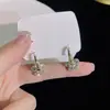 Brincos de Flor com Zircônia Microincrustada Banhados a Ouro Real Design de Nicho Elegante Elegante Simples Brincos da Moda Novos Produtos