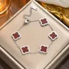 Pulseira de trevo de quatro folhas de aço titânio que não desbota com diamantes, pulseira charm de moda em ouro rosa 18K, pulseira cinco flores estilo europeu e americano