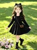 Vestido Negro de Otoño para Niña con Delicados Escotes en los Hombros, Vestido de Princesa de Manga Larga, Vestido Sencillo de Estilo Coreano con Cintura Ceñida y Corte en A