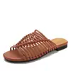 Sandalias planas de moda estilo europeo y americano para mujer, calzado casual de verano para exteriores, con tiras cruzadas y punta abierta, para la playa J1016-1