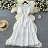 Vestido Curto Bordado Vazado Vintage Francês Feminino Verão 2025 Emagrecedor Elegante Fashionável Elegante Vestido Longo