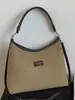 Bolso Cuadrado Pequeño de Gran Capacidad Retro Casual 2025 Invierno Nuevo Bolso de Hombro con Temperamento Coreano Ins para Mujer
