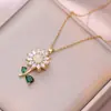 Collar para Mujer, Estilo Influencer Transfronterizo Flor de Girasol Circonita Giratorio Conjunto de Tres Piezas Decoración Collar de Acero de Titanio