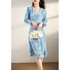 Vestido de Seda Azul con Estampado Floral, Manga de Farol y Cuello en V para Mujer, Estilo Vacaciones Románticas, Vestido Floral de Seda de Morera de Longitud Media
