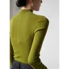 Camiseta base de punto verde estilo vintage francés para mujer, capa interior ajustada para otoño e invierno, suéter adelgazante con un toque de alta gama