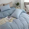 Conjunto de Flanela Escovada Muji Estilo Japonês de Quatro Peças, Conjunto de Roupa de Cama para Casa com Xadrez Pequeno Retrô, Amigo da Pele, Universal para Todas as Estações