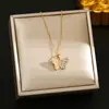 Colar Cruzado Novo de Aço Titânio Europeu e Americano Estilo Ins Feminino Corrente de Clavícula Personalizada Moda Não Desbota Joia Trevo de Quatro Folhas