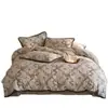 Estilo Vintage Francés Felpa Tallada Terciopelo Leche Juego de Cuatro Piezas Funda Nórdica de Terciopelo Coral Sensación de Alta Gama Dormitorio Principal Ropa de Cama de Invierno
