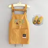 Delantal Ajustable Estilo Coreano para Cocina y Hogar, Delantal Impermeable de Dibujos Animados para Hombres y Mujeres, Adecuado para Catering y Trabajo, con Texto Impreso