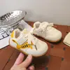 Zapatos para Niñas Zapatos Casuales 2026 Primavera Nuevas Llegadas Niños Transpirables Suela Suave Zapatos Deportivos Zapatos de Bebé Dibujos Animados Zapatos Blancos