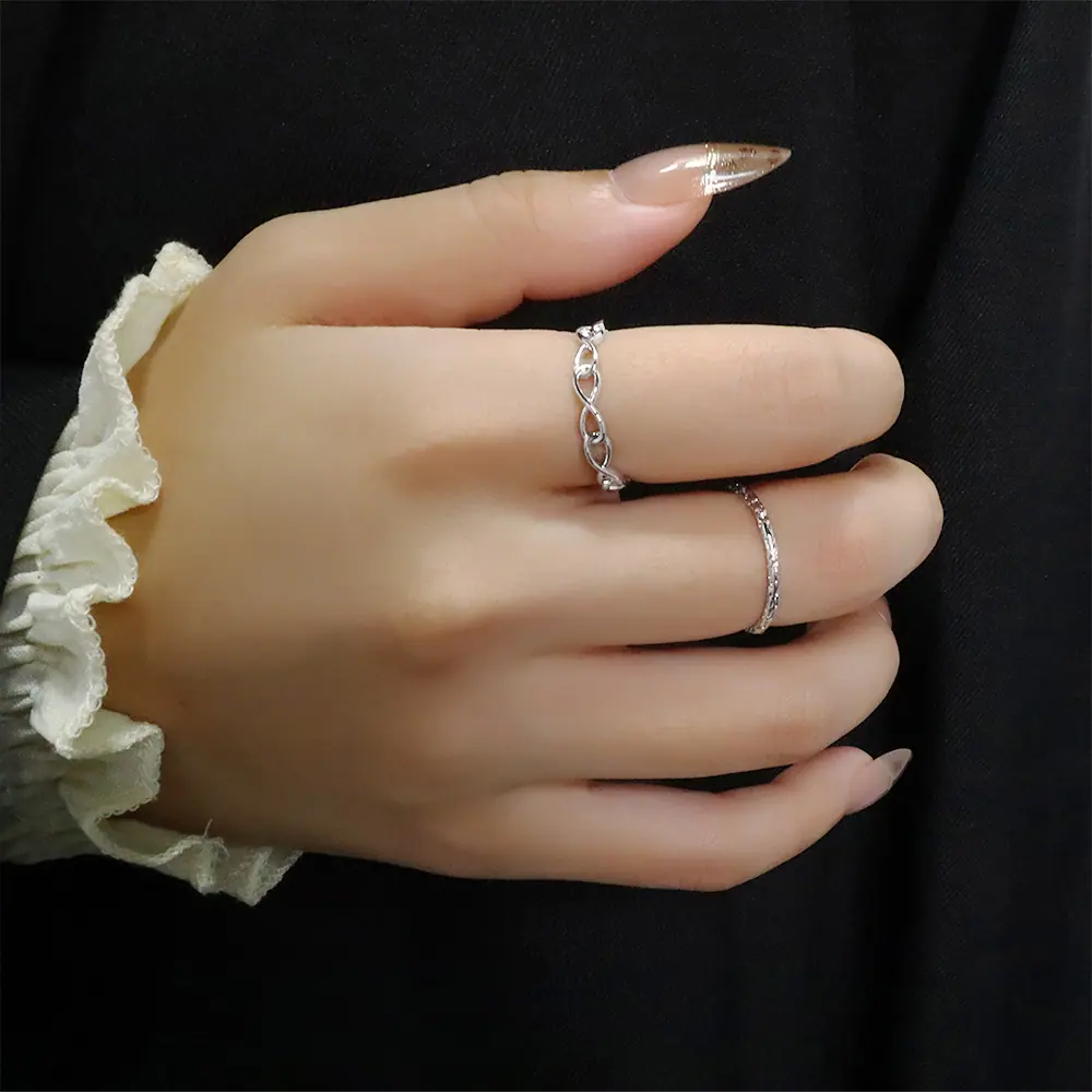 R831 (4).jpg