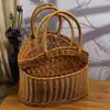 Cesta de Mimbre de Imitación para Llevar en la Mano Cesta de Mimbre Tejido Cesta de Mimbre Tejido de Plástico Cesta de Flores Frescas Estilo Pastoral Cesta con Asa de Tirar Cesta para Comprar Verduras Cesta de Mimbre