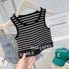 Chaleco de verano para niñas, camiseta sin mangas corta con letras a rayas coreanas, personalizada, popular en línea para niños.