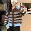 Diseño nuevo: Suéter cárdigan a rayas de estilo universitario inspirado en el bosque con botones de un solo botón para mujer, abrigo de punto elegante para otoño e invierno