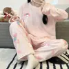 Nuevos Pijamas de Franela Otoño-Invierno 2026 para Mujer, Cuello Redondo, Manga Larga de Dibujos Animados, Lindos y Holgados, Adecuados para Estudiantes y Chicas Jóvenes, Se Pueden Usar Afuera