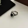 Nuevos anillos minimalistas coreanos y japoneses incrustados con ágata negra, torsión de sarga, diseño de nicho a la moda, anillos de personalidad retro