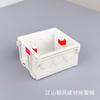 Caja de empalme sin costuras de tres orificios engrosada de PVC86, caja ensamblada sin costuras, aislada, ignífuga, con decoración blanca y roja.