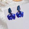 Pendientes de pétalos mate coloridos estilo coreano elegantes pendientes de flores pequeñas color caramelo pendientes de esmalte con gota de esmalte para mujer